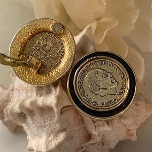 Vintage Paolo Gucci clip on earrings.